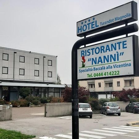 Turandot Magnolia - Hotel & Congressi Grisignano di Zocco Exteriör bild