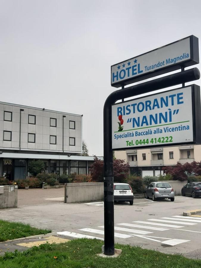 Turandot Magnolia - Hotel & Congressi Grisignano di Zocco Exteriör bild